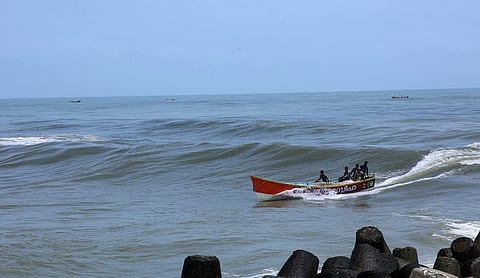 The fishermen from Odalarevu, Dummalapeta and Vasalathippa villages had departed from the Odalarevu Fish Landing Centre jetty at around 10 am on August 3 | Representative image by Bennet John