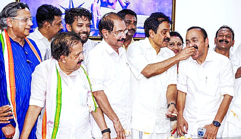 Congress leaders vie for top post in Kerala