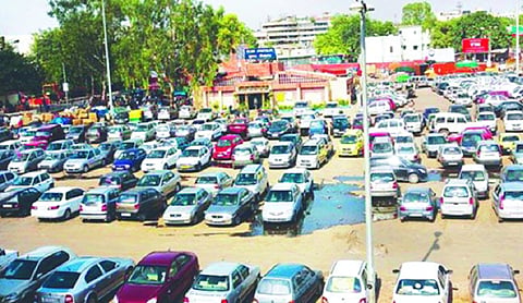 Crackdown on encroachments, illegal parking in Delhi