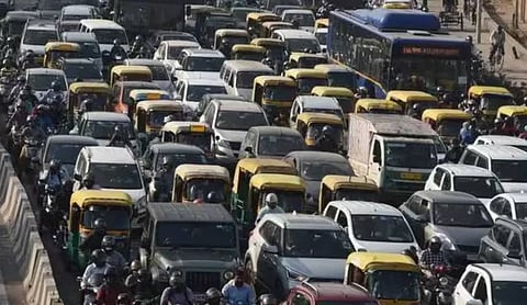 Delhi Traffic Alert: Ashram Chowk–Ring Road closed for 4 days, severe jams on DND corridor