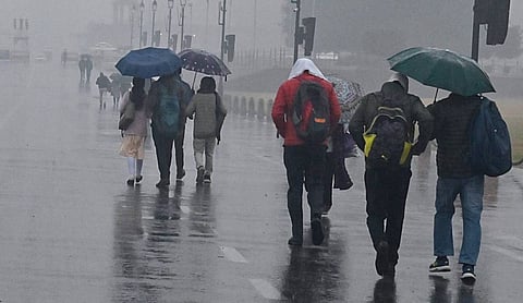 Delhi Weather Alert: IMD Issues Orange Warning for Thunderstorms, Dust Storm Likely