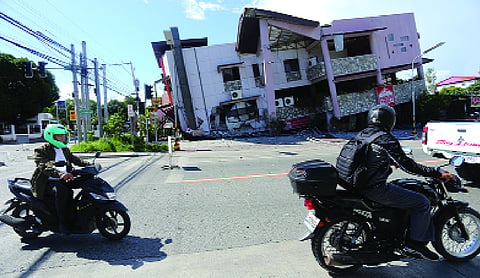 Earthquake in Philippines kills at least 35, sparks tsunami
