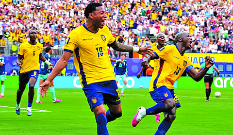 Ecuador advances to World Cup knockout rounds, beats Germany