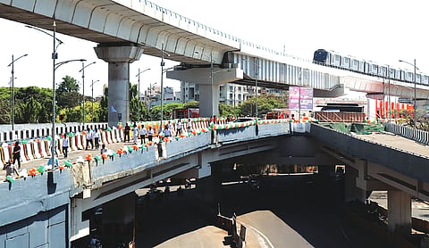 Fadnavis inaugurates Pune’s new double-decker flyover