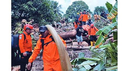 Flash floods in Indonesia  kill at least 16 people