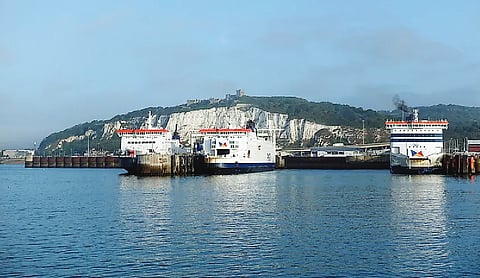 Four migrants die crossing English Channel