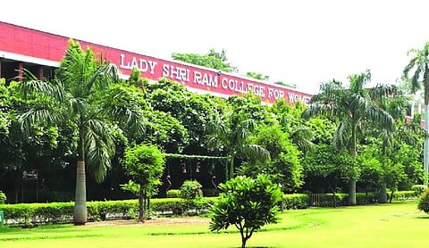 French artist Kesadi paints live mural at LSR College