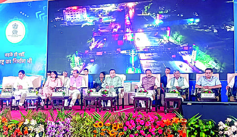 Gadkari launches barrier-free toll at Mundka