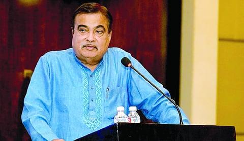 Gadkari reviews NH projects in Rajasthan, Himachal