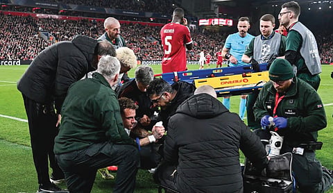 Galatasaray player Noa Lang sustains freak hand injury