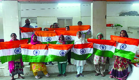 Government to procure 2 lakh national flags from SHGs for Har Ghar Tiranga 2026 campaign