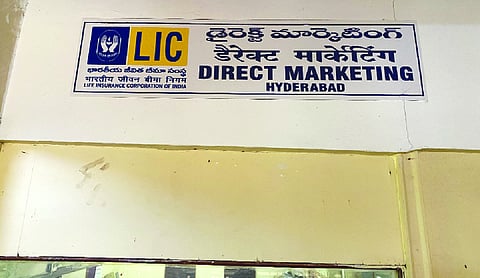 Govt opens LIC stake sale to meet public shareholding norms