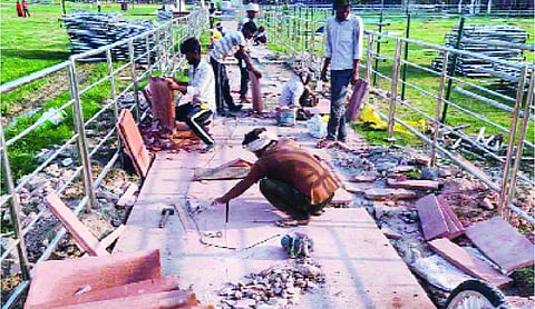 Govt to introduce smart cards, cess portal to benefit construction workers