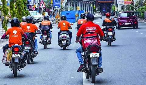 Govt to set up rest stops for gig workers, welfare board soon