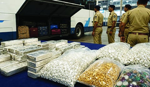 Gujarat GST squad seizes gold, silver, precious stones worth Rs 4.25 crore