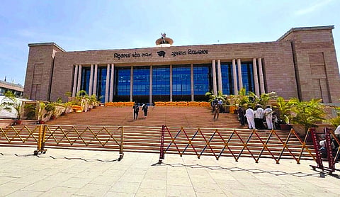Gujarat restricts convoy facility for CM, deputy CM