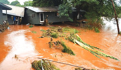 Hawaii suffers its worst flooding in 20 years; forecasters warn of more rain