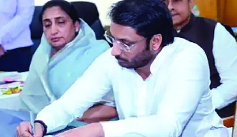 HC asks if Parth did not benefit from Mundhwa land deal