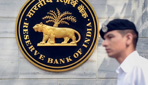 India's Forex reserves rise by USD 963 million to USD 672.59 billion: RBI