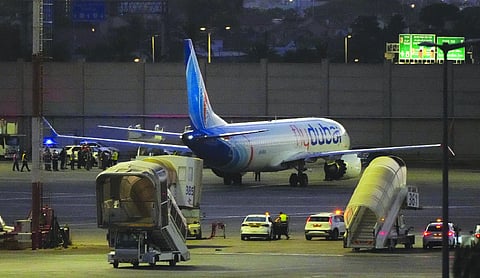 Indian pilot helps avert disaster