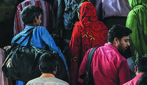 J&K hands over alleged Bangladeshis to BSF