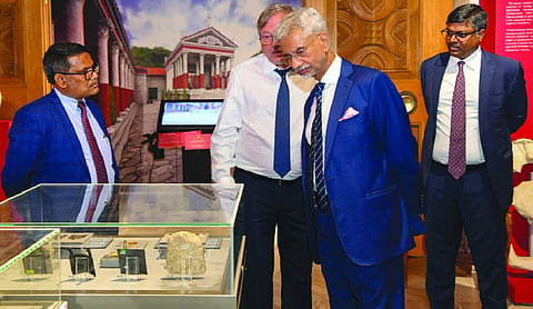 Jaishankar visits Bulgaria museum, meets friends of India