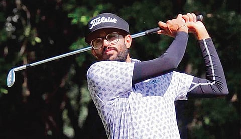 Kochhar slips but stays in top-5