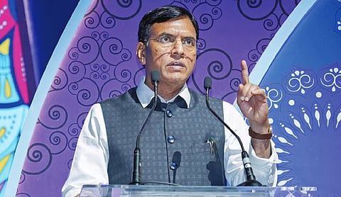 Mandaviya leads push for F1 revival in India, meets FMSCI officials