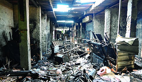 Massive fire guts furniture market in Shastri Park