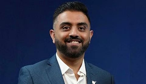 Mumbai billboard hails pilot Smit Machchhar as 'India's new hero'