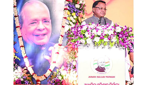 Odisha Leaders honour ex-cm Patnaik on Birth Anniversary