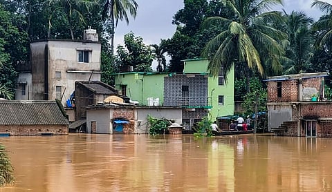 Odisha on alert as floods worsen in north, Mahanadi levels rise