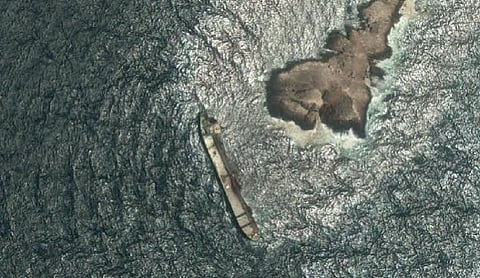 Oman says tanker oil spill contaminates mainland beaches