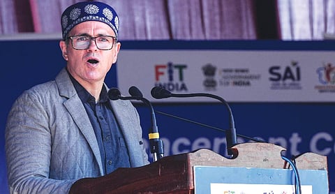 Omar backs artificial snow in Gulmarg to fight climate change
