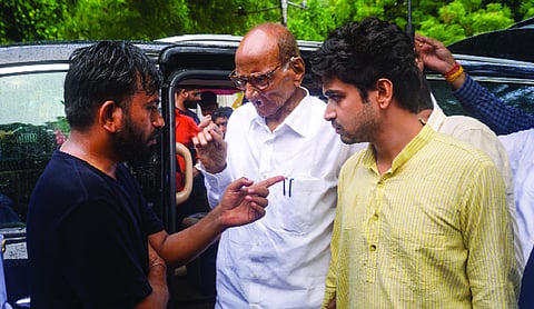 Opposition leaders back student protests