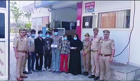 Police bust ISI espionage racket, nine arrested