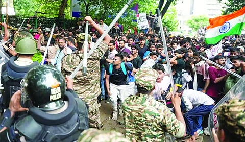 Police warned CJP about crowd management a day before Parliament march turned violent