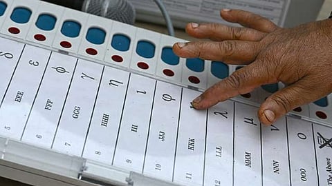 Poll trends: Stability likely, except in Kerala