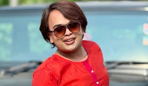 Punjabi makeup artist and LGBTQ+ influencer Mad Sandhu. Image source: Instagram