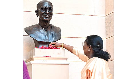 Rajagopalachari bust replaces Lutyens’ at Rashtrapati Bhavan