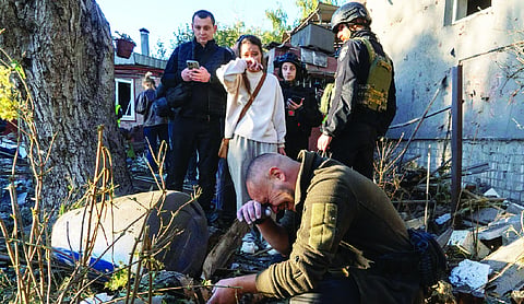 Russian strike hits Kyiv bridges, 6 dead