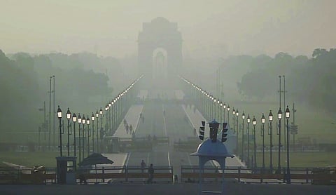 Season’s first dust storm sweeps in after 42.3°C temperature