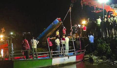 Several feared drowned as boat capsizes in Bihar district