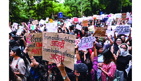 SFI leads Delhi Secretariat march over violence against women