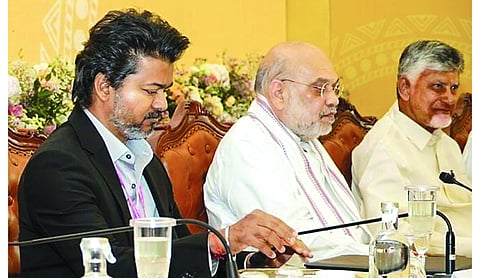 Shah targets Congress on Vande Mataram