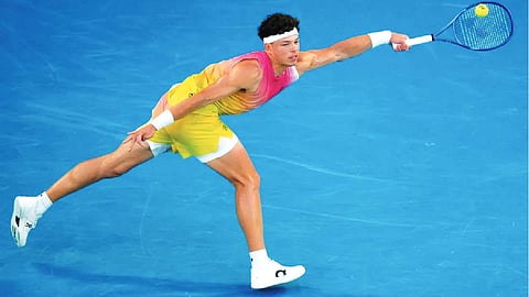 Shelton advances to Auckland ATP quarterfinals