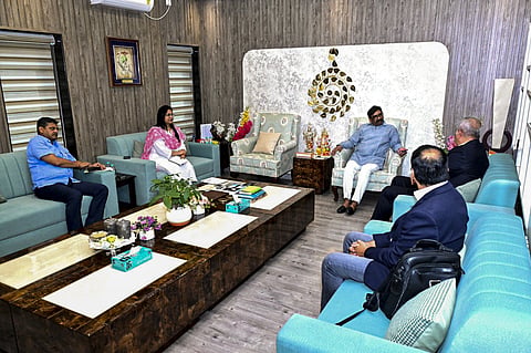 File photo: Jharkhand Chief Minister Hemant Soren meets RMZ Infrastructure president Deepak Chhabaria, RANCHI. (Handout via PTI Photo)