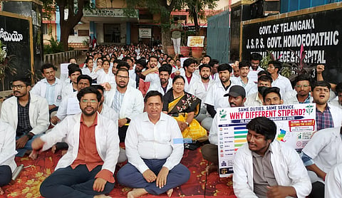 Telangana AYUSH house surgeons and PG scholars protest over stipend disparity. | Image Source: X