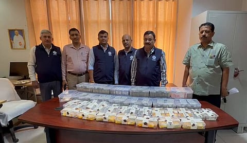 UP vigilance recovers Rs 1.62 crore cash, gold worth Rs 20 crore in raid on ex-transport officer's home