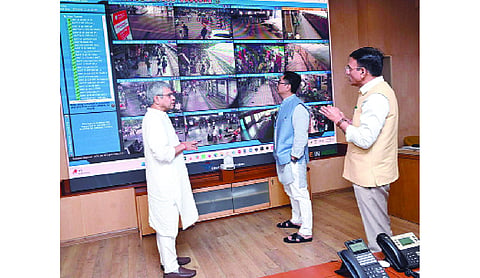 Vaishnaw walks Union ministers through the railways’ war room
